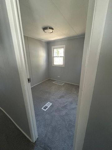 512 Canterbury Drive, Exeter, NH 03833