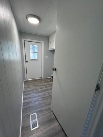 512 Canterbury Drive, Exeter, NH 03833