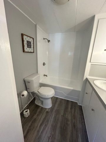 512 Canterbury Drive, Exeter, NH 03833