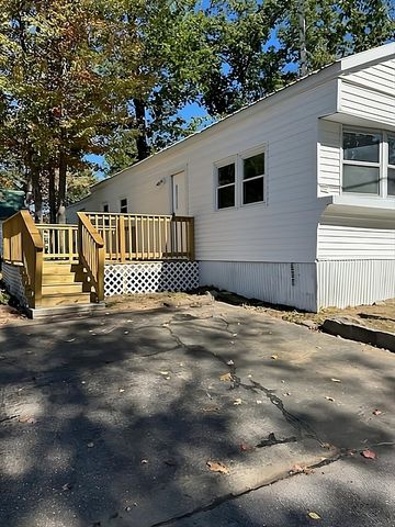 512 Canterbury Drive, Exeter, NH 03833