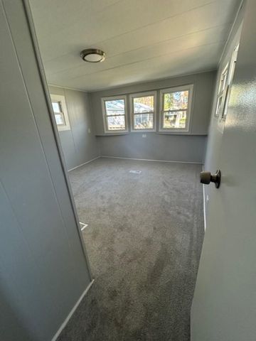 512 Canterbury Drive, Exeter, NH 03833