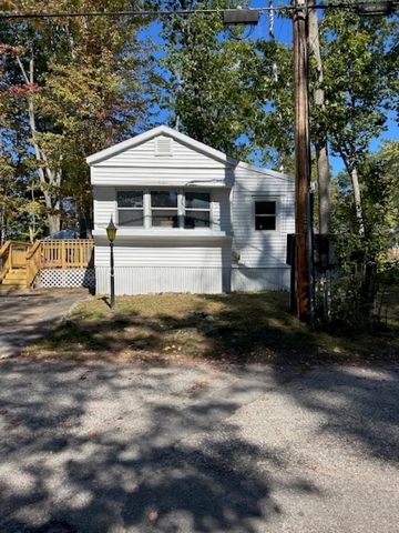 512 Canterbury Drive, Exeter, NH 03833