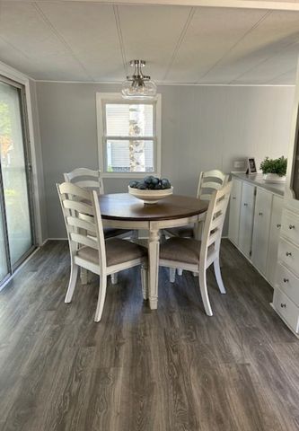 512 Canterbury Drive, Exeter, NH 03833