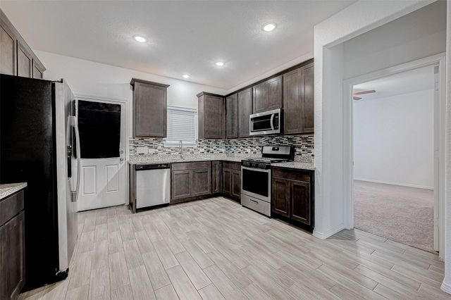 25407 Northpark Lake Drive, Porter, TX 77365