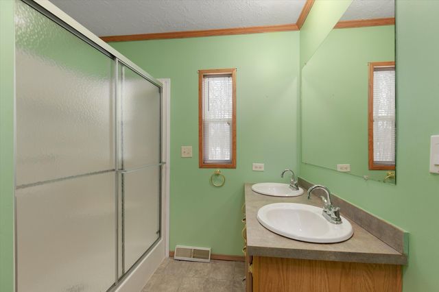 37710 Herman Street, Romulus, MI 48174