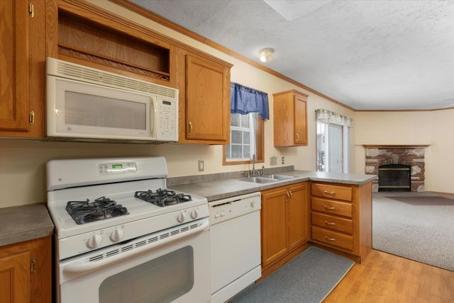 37710 Herman Street, Romulus, MI 48174