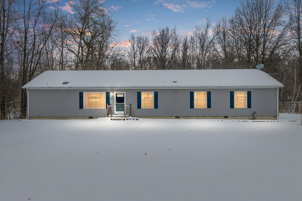 37710 Herman Street, Romulus, MI 48174