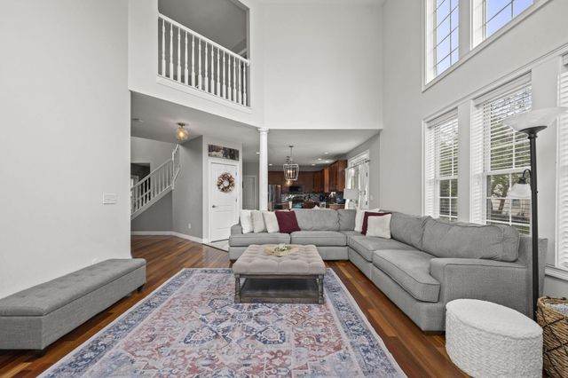 6152 Maxton Place, Worthington, OH 43085