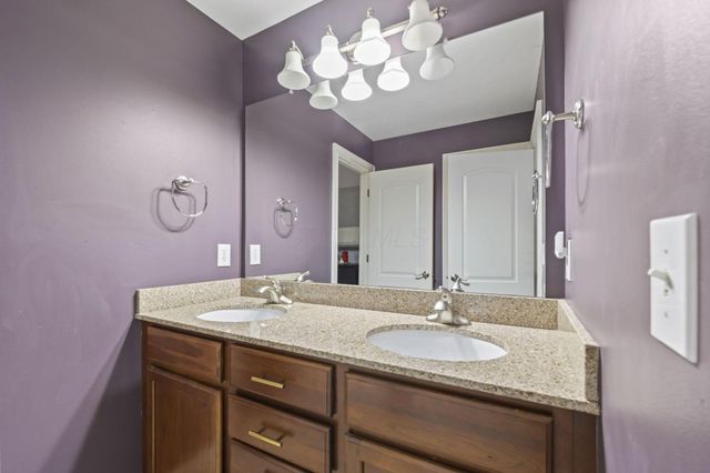 6152 Maxton Place, Worthington, OH 43085