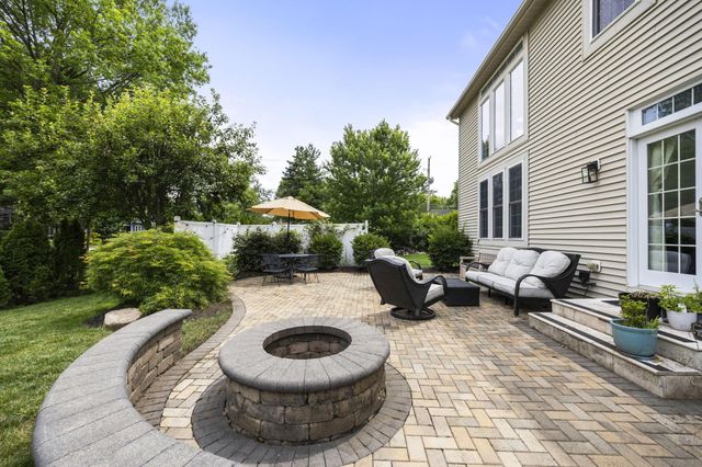 6152 Maxton Place, Worthington, OH 43085
