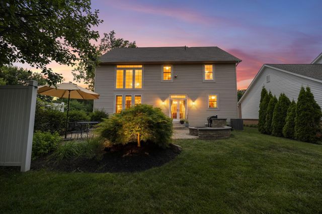 6152 Maxton Place, Worthington, OH 43085
