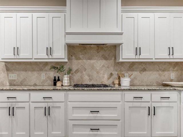 15509 Colonia Bella Drive, Oklahoma City, OK 73013