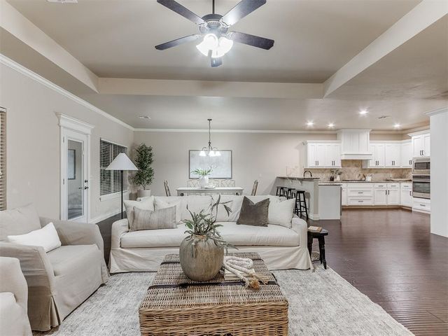 15509 Colonia Bella Drive, Oklahoma City, OK 73013