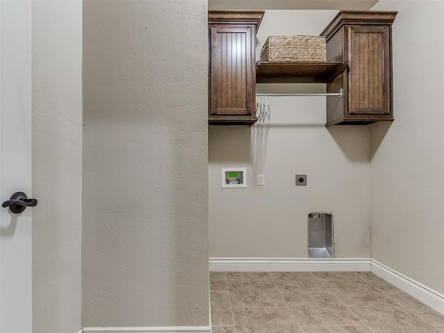 15509 Colonia Bella Drive, Oklahoma City, OK 73013