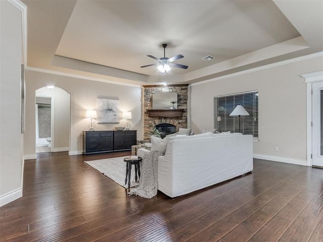 15509 Colonia Bella Drive, Oklahoma City, OK 73013