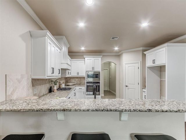15509 Colonia Bella Drive, Oklahoma City, OK 73013