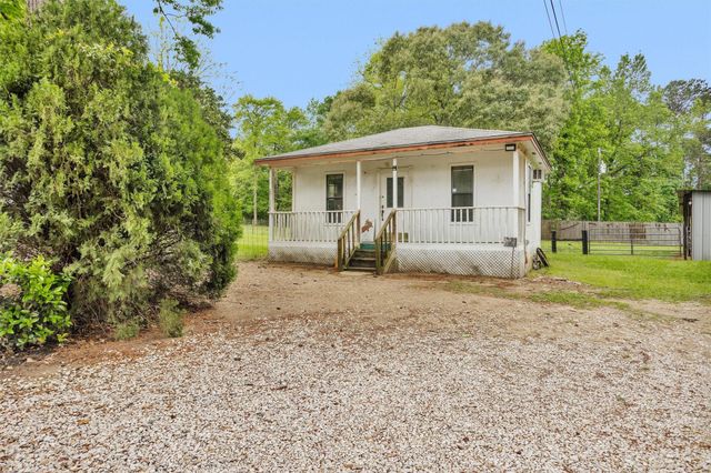 235 Caravella Court, Livingston, TX 77351