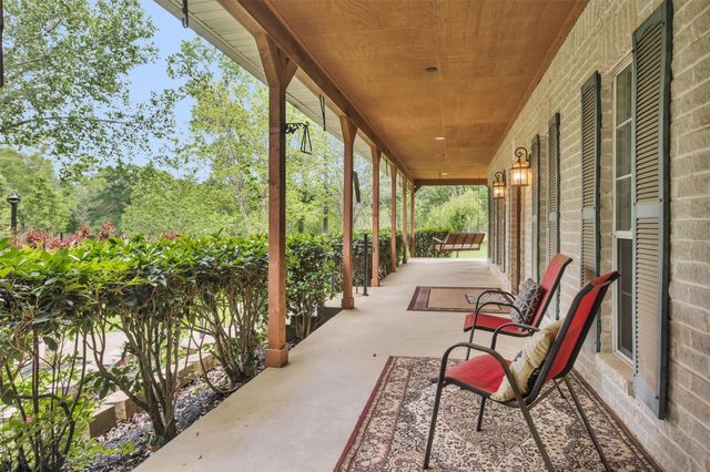 235 Caravella Court, Livingston, TX 77351