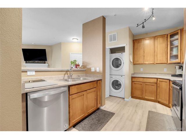 3865 S Dayton St 207, Aurora, CO 80014