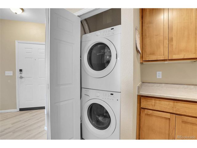 3865 S Dayton St 207, Aurora, CO 80014