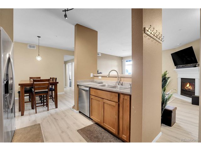 3865 S Dayton St 207, Aurora, CO 80014