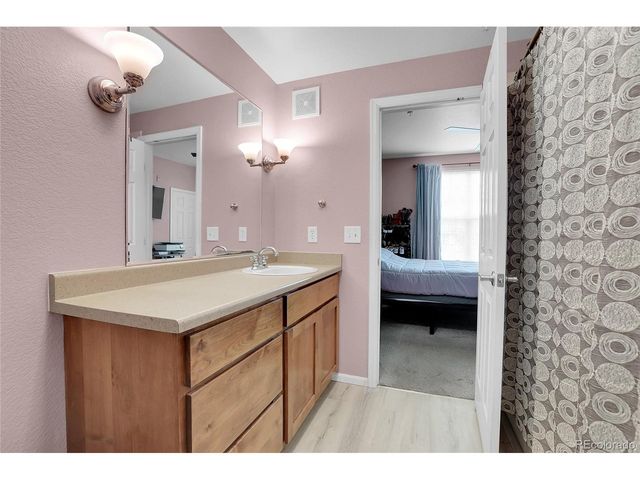 3865 S Dayton St 207, Aurora, CO 80014