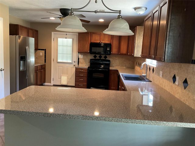 42906 O'neal Ln Road, Magnolia, TX 77354