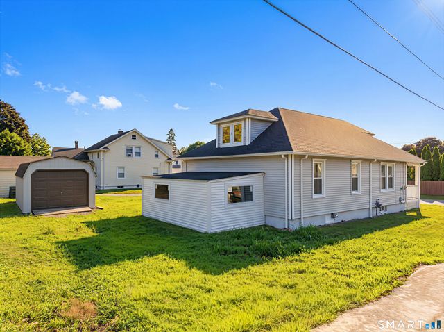 21 Edward Avenue, Norwich, CT 06360