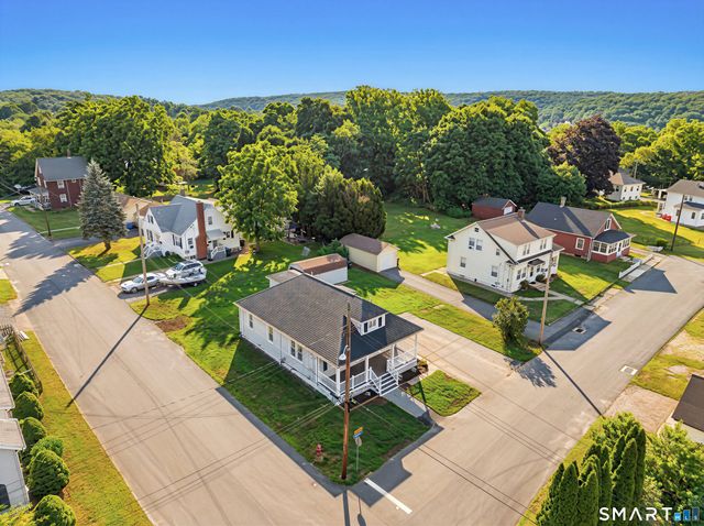 21 Edward Avenue, Norwich, CT 06360