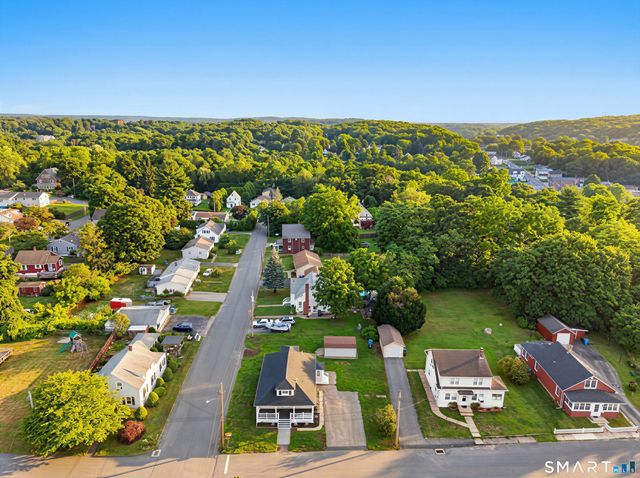 21 Edward Avenue, Norwich, CT 06360
