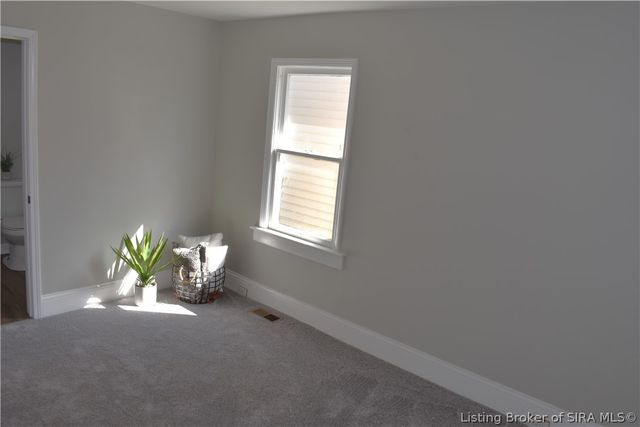 714 E 10th Street, Jeffersonville, IN 47130