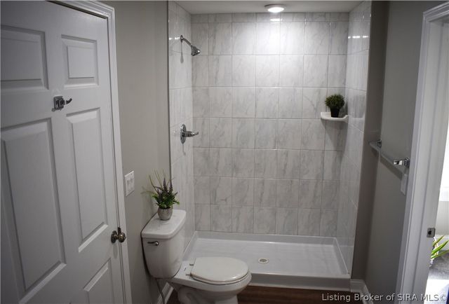 714 E 10th Street, Jeffersonville, IN 47130