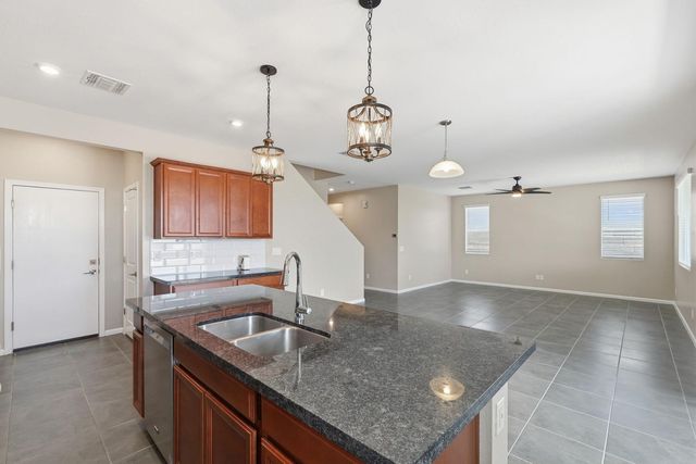 17851 W Daley Lane, Surprise, AZ 85387
