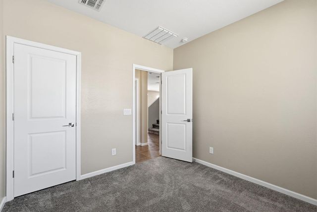 17851 W Daley Lane, Surprise, AZ 85387