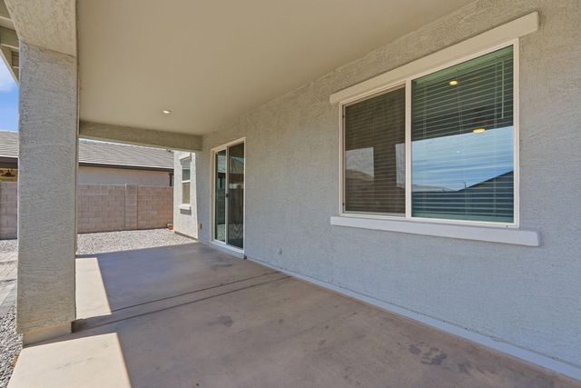 17851 W Daley Lane, Surprise, AZ 85387