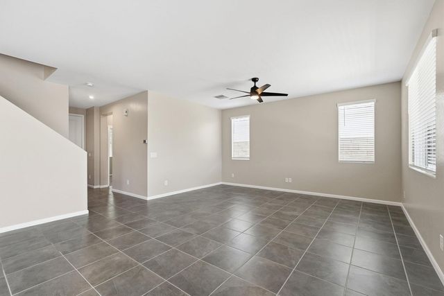 17851 W Daley Lane, Surprise, AZ 85387