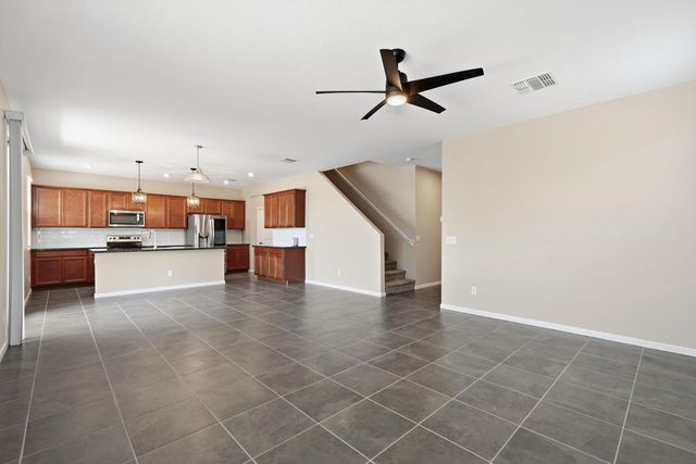 17851 W Daley Lane, Surprise, AZ 85387
