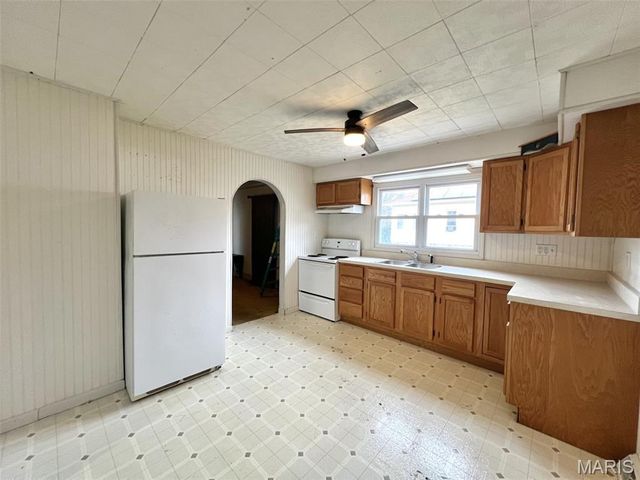 500 E Water Street, Litchfield, IL 62056