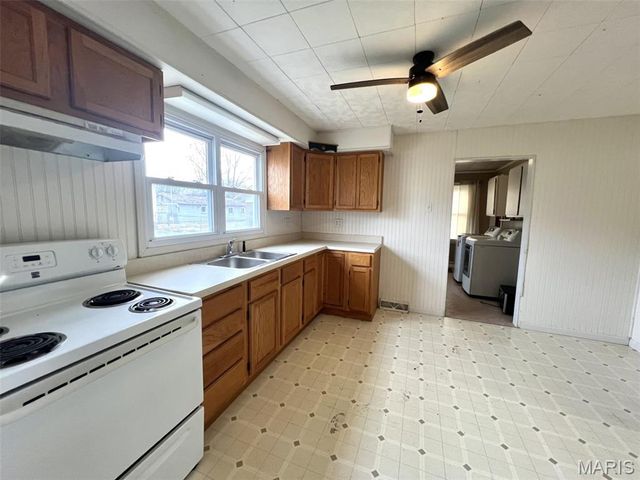 500 E Water Street, Litchfield, IL 62056