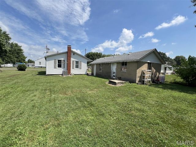 500 E Water Street, Litchfield, IL 62056