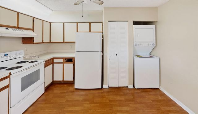 889 Hamilton Drive 889E, Homestead, FL 33034
