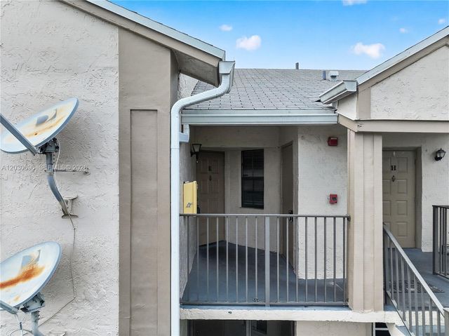 889 Hamilton Drive 889E, Homestead, FL 33034