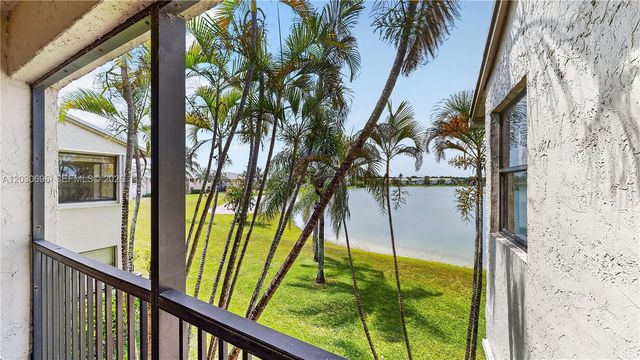 889 Hamilton Drive 889E, Homestead, FL 33034