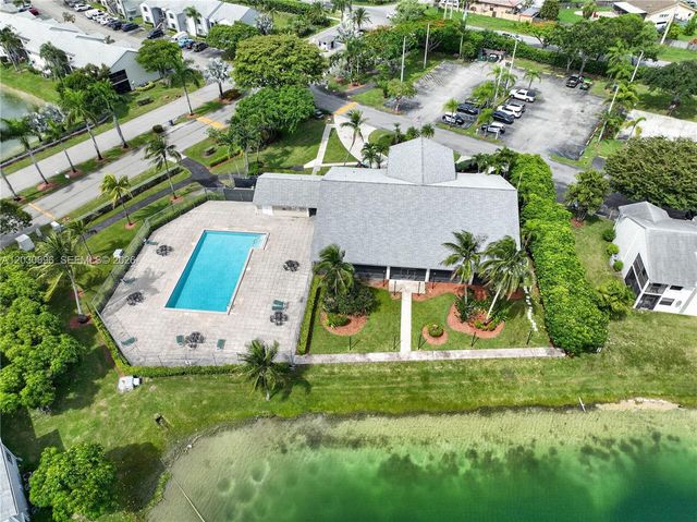 889 Hamilton Drive 889E, Homestead, FL 33034