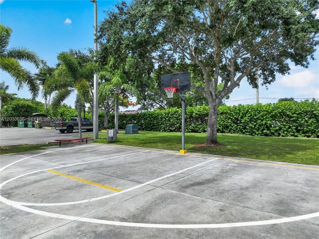 889 Hamilton Drive 889E, Homestead, FL 33034
