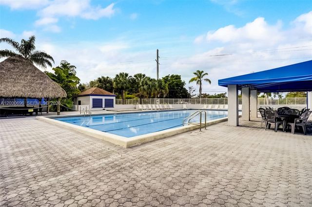 889 Hamilton Drive 889E, Homestead, FL 33034