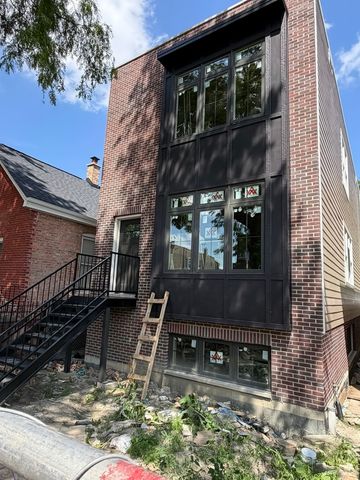 643 N Trumbull Avenue, Chicago, IL 60624