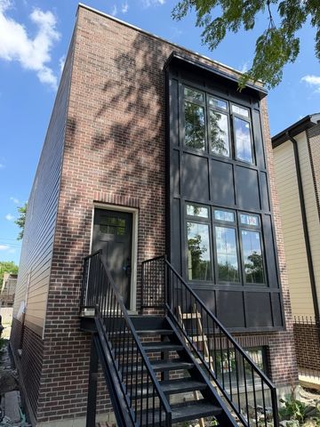643 N Trumbull Avenue, Chicago, IL 60624