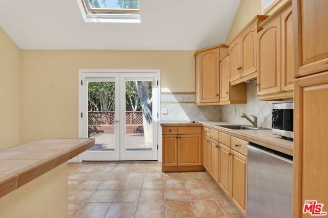 10341 Keswick Avenue, Los Angeles, CA 90064