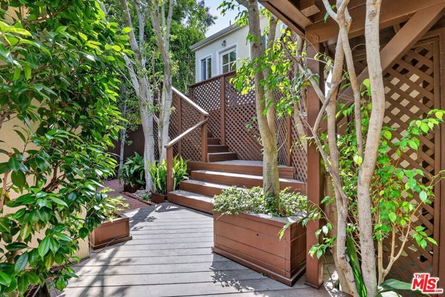 10341 Keswick Avenue, Los Angeles, CA 90064
